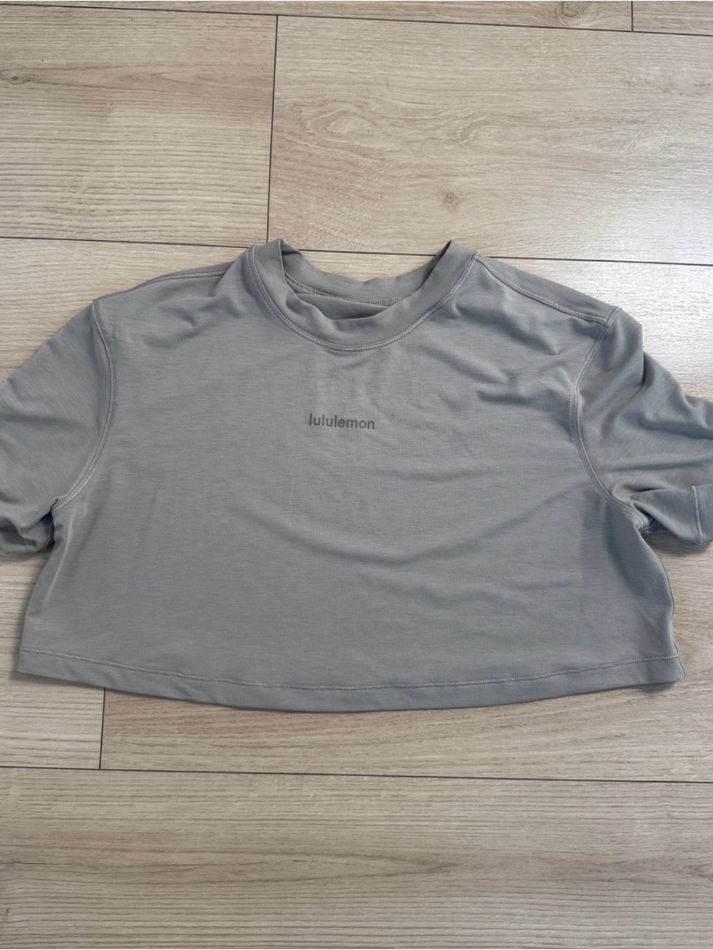 lululemon Women's Cropped Crew Neck Top
